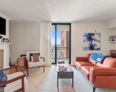 414 Water Street - Photo Thumbnail 3