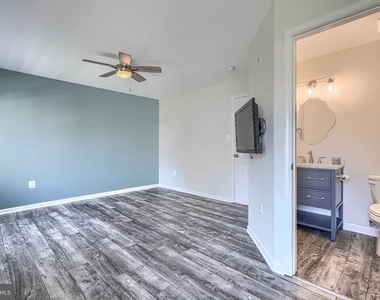 1306 Creekland Court - Photo Thumbnail 29