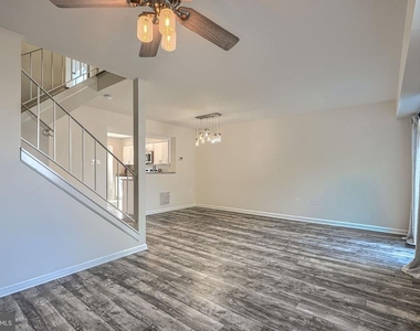 1306 Creekland Court - Photo Thumbnail 9
