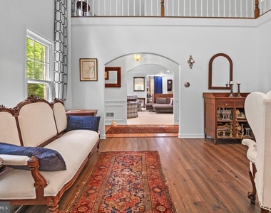 2557 Jigger Way - Photo Thumbnail 11