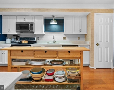 2557 Jigger Way - Photo Thumbnail 16