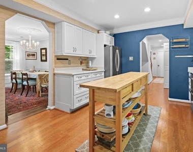 2557 Jigger Way - Photo Thumbnail 18