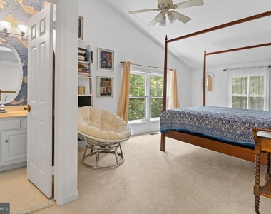 2557 Jigger Way - Photo Thumbnail 32
