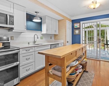 2557 Jigger Way - Photo Thumbnail 22
