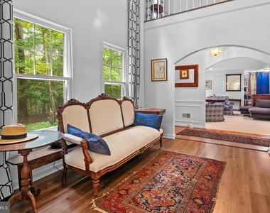 2557 Jigger Way - Photo Thumbnail 12