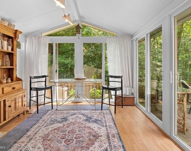 2557 Jigger Way - Photo Thumbnail 23