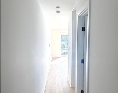 168 Columbia Avenue - Photo Thumbnail 10