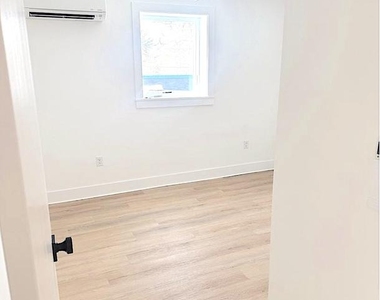 168 Columbia Avenue - Photo Thumbnail 6
