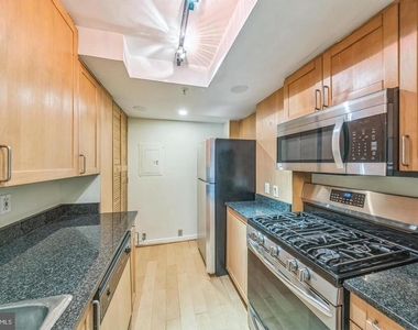 1520 16th Street Nw - Photo Thumbnail 9