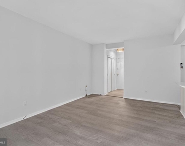 1711 Massachusetts Avenue Nw - Photo Thumbnail 9