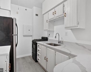 1711 Massachusetts Avenue Nw - Photo Thumbnail 4