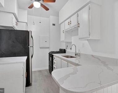 1711 Massachusetts Avenue Nw - Photo Thumbnail 3