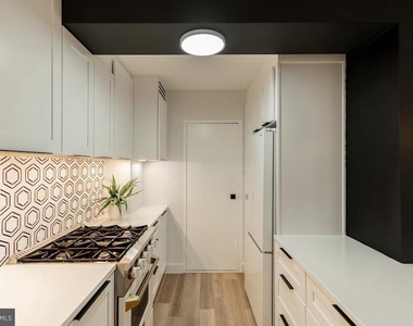 4201 Cathedral Avenue Nw - Photo Thumbnail 13