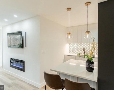4201 Cathedral Avenue Nw - Photo Thumbnail 10