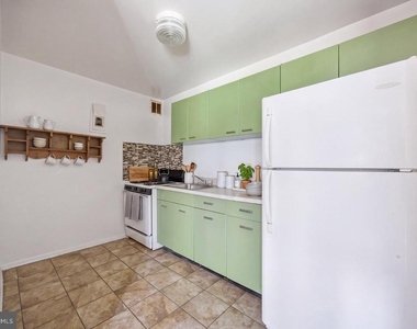 1303 Congress Street Se - Photo Thumbnail 12