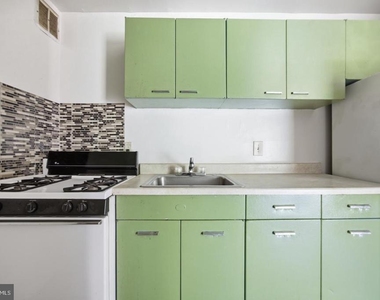 1303 Congress Street Se - Photo Thumbnail 13