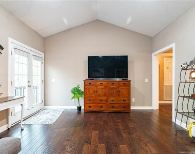 7000 Pine Road - Photo Thumbnail 5