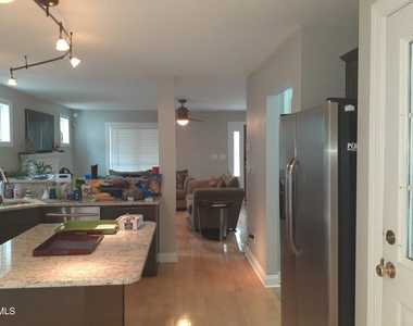 220 Whistling Swan Drive - Photo Thumbnail 13