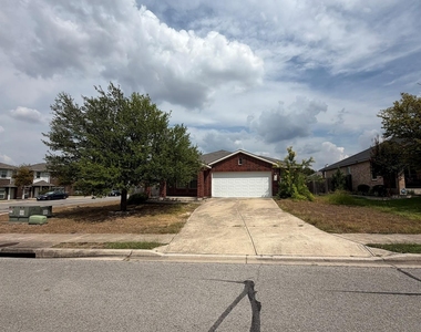 100 Carol Ave - Photo Thumbnail 23