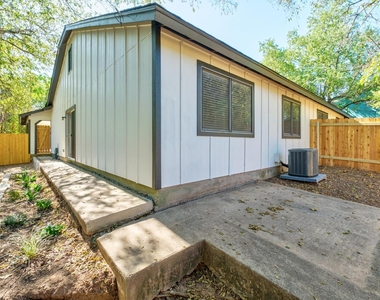 7600 E Woodstone Cv - Photo Thumbnail 19
