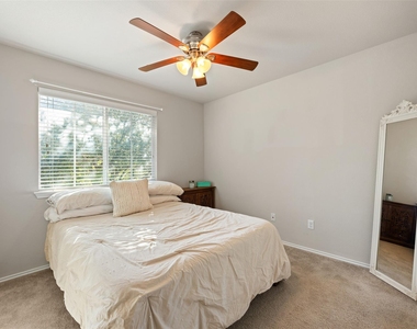 1520 Huckleberry Ln - Photo Thumbnail 27