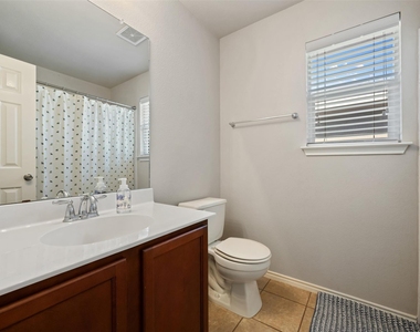 1520 Huckleberry Ln - Photo Thumbnail 29
