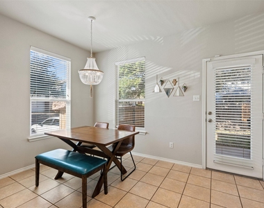 1520 Huckleberry Ln - Photo Thumbnail 14
