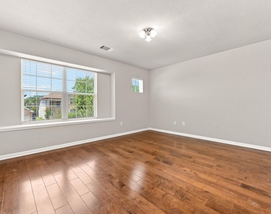 15616 Belfin Dr - Photo Thumbnail 21