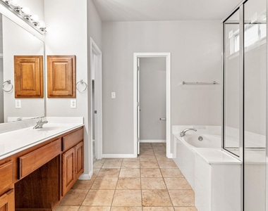 15616 Belfin Dr - Photo Thumbnail 15
