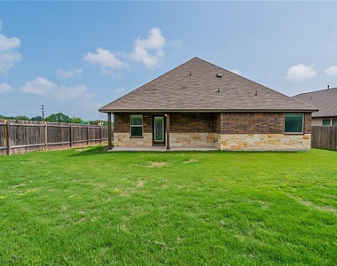2021 Garretts Way - Photo Thumbnail 10
