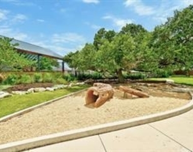 2021 Garretts Way - Photo Thumbnail 13