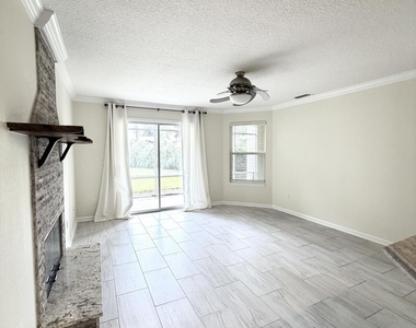 500 Sandiron Circle - Photo Thumbnail 10