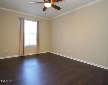 7801 Point Meadows Drive - Photo Thumbnail 15