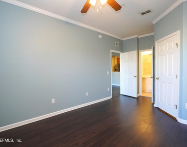 7801 Point Meadows Drive - Photo Thumbnail 8