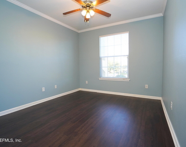 7801 Point Meadows Drive - Photo Thumbnail 7