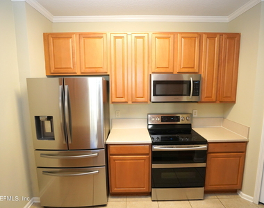 7801 Point Meadows Drive - Photo Thumbnail 3