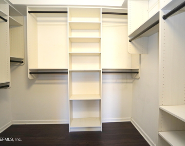 7801 Point Meadows Drive - Photo Thumbnail 9