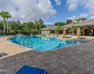 7801 Point Meadows Drive - Photo Thumbnail 24
