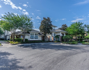 7801 Point Meadows Drive - Photo Thumbnail 15