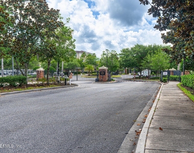 7801 Point Meadows Drive - Photo Thumbnail 30