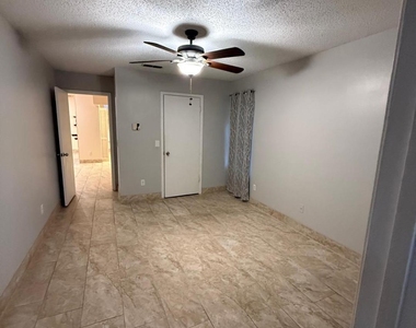 12381 Mastin Cove Road - Photo Thumbnail 7