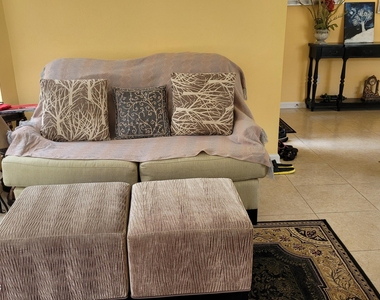 8247 Hedgewood Drive - Photo Thumbnail 4