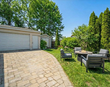 247 Highwood Avenue - Photo Thumbnail 15