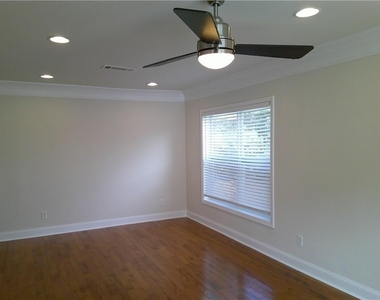 2302 Jasmine Glen Drive - Photo Thumbnail 22