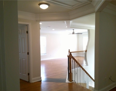 2302 Jasmine Glen Drive - Photo Thumbnail 30