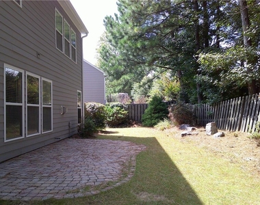 2302 Jasmine Glen Drive - Photo Thumbnail 35