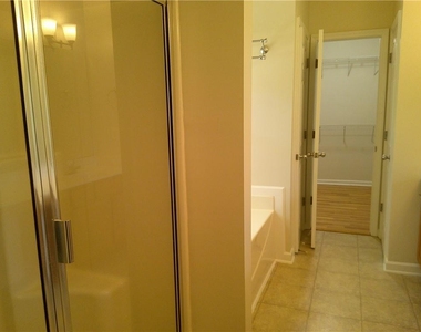 2302 Jasmine Glen Drive - Photo Thumbnail 27