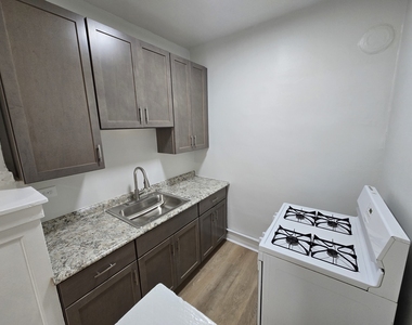 4753 N Monticello Avenue - Photo Thumbnail 8
