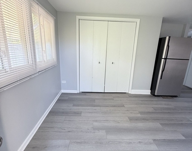 13727 S Homan Avenue - Photo Thumbnail 3