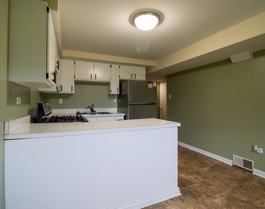 500 N Westwood Avenue - Photo Thumbnail 25